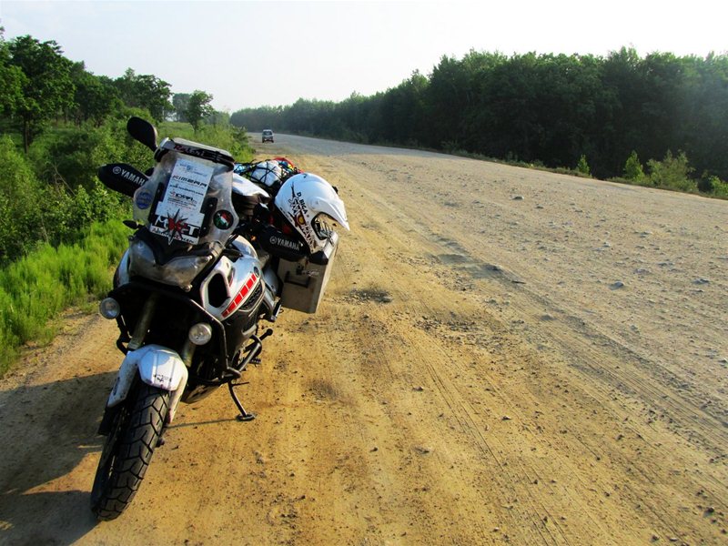 Мото путешественник Давиде Бига на мотоцикле Yamaha Super Tenere 1200