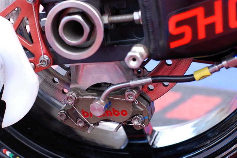 Honda CBR1000RR 2012 - гоночный мотоцикл Джона МакГиннеса
