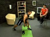 Видеоурок. Как накачать грудные мышцы и мышцы спины гантелями (2012) SATRip